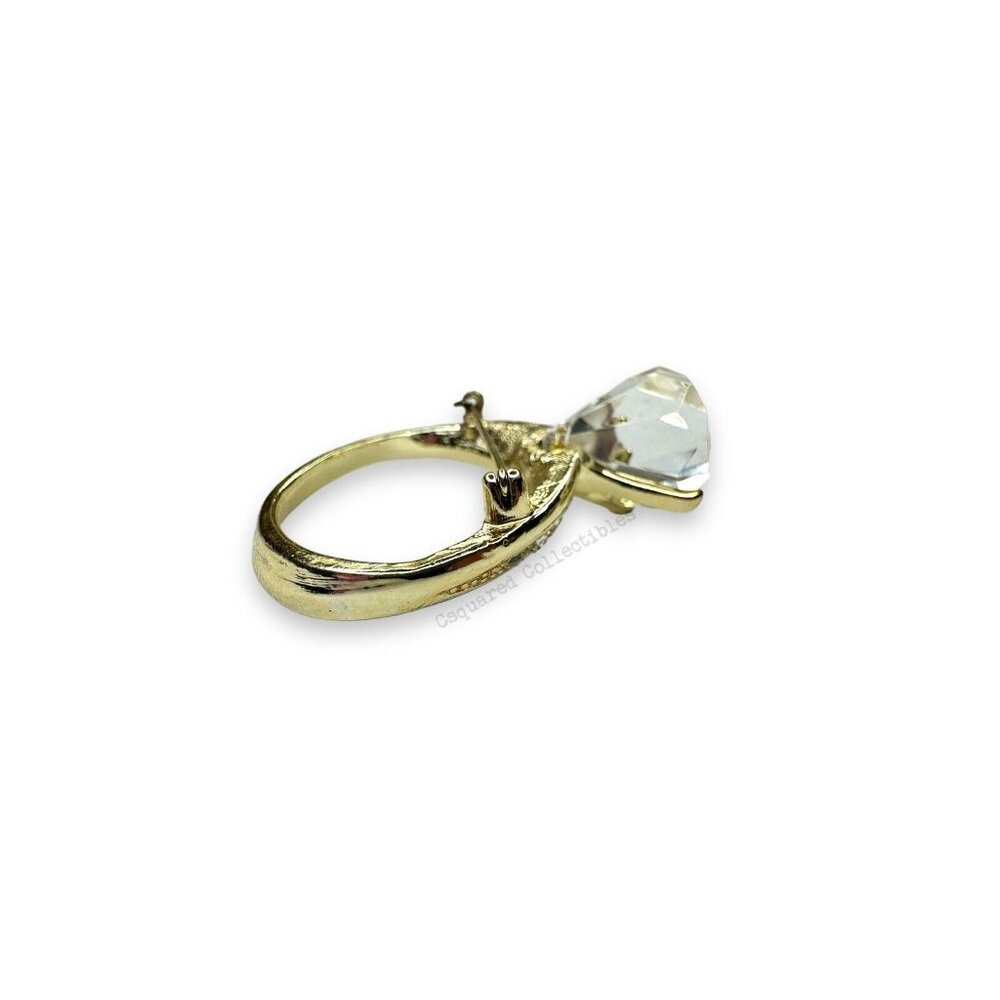 AJC Gold Tone Acrylic Crystal Engagement Ring Brooch Vintage - Picture 8 of 11